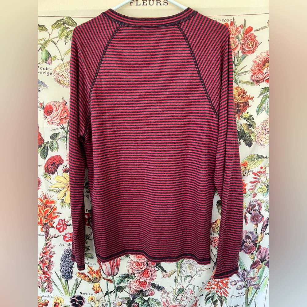 - Faherty men’s size large cloud collection blue+red stripped Henley. - Picture 2 of 6